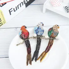 1PC Parrot Bird Animal Shape Pearl Brooch Graceful for Women Alloy Rhinestone Pin Jewelry Bridal Suits DressGift Accessories graceful rhinestone alloy sweater chain for women
