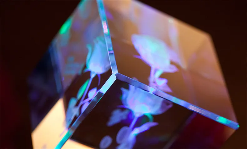 Ручной работы прекрасная роза 3D лазерная гравировка кристалл блок стекло Led гравировка куб с поворотной музыкальной базой для рождественского подарка