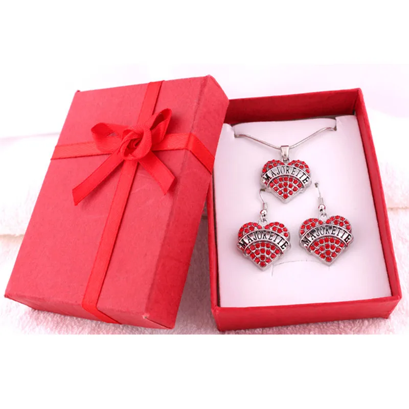 

Female Jewelry Set Necklace And Earrings MAJORETTE Written Heart Pendant Sparkling Crystals Snake Chain Zinc Alloy Dropshipping