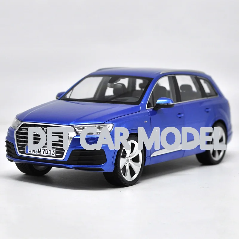 

1:18 Alloy Toy Vehicles Q7 SUV Car Model Of Children's Toy Cars Original Authorized Authentic Kids Toys