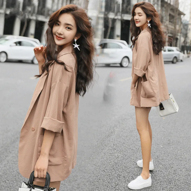 

Set female 2018 summer new elegant casual solid color wild small suit + strap + shorts temperament fashion thin three-piece