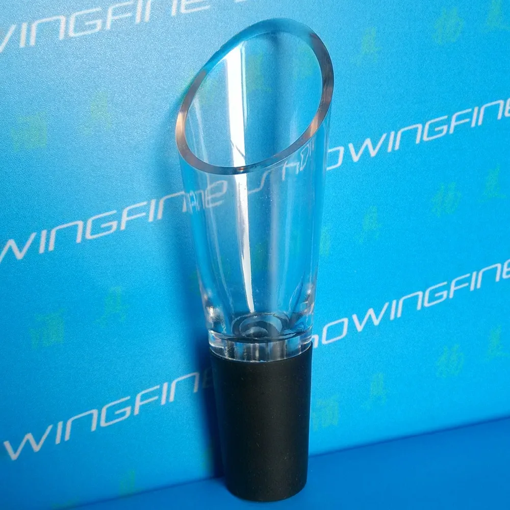 

Good Quality Wine Pourer Made of Food Grade PC SGS Standard Spout for Pouring and Aerator Spout