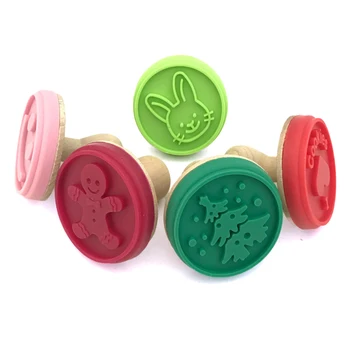 

New Silicone Cookie Stamp DIY Cake Pastry Biscuit Mold with Wood Handle Smiley Face Love Snowman Cookie Cutter Baking Tools