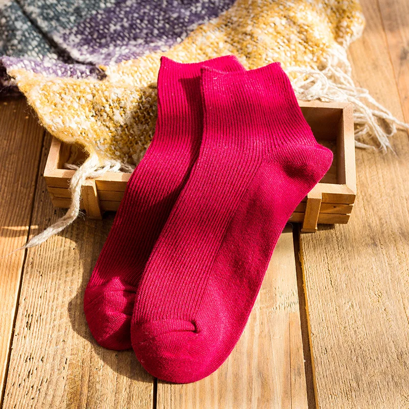 Женские носки, новинка, 1 пара носков, короткие невидимые хлопковые одноцветные Женские Модные Повседневные Дышащие носки, женские носки высокого качества - Цвет: Красный