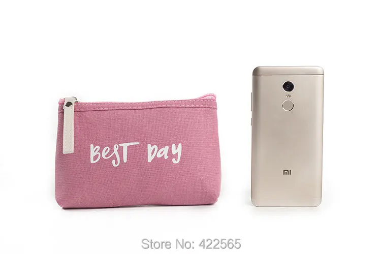 4552617555_766675713