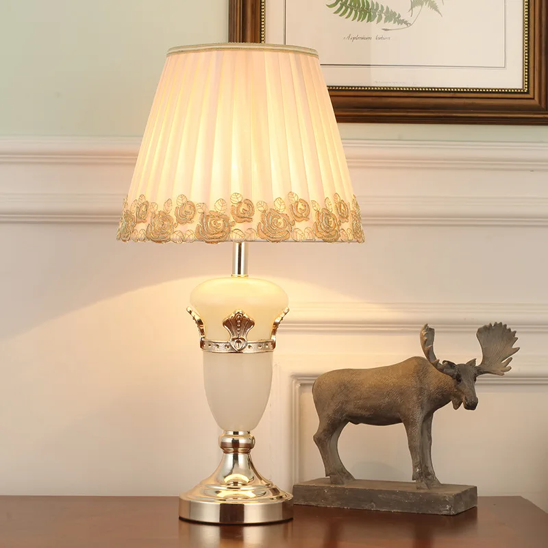 

Modern New Chinese Desk Lamp European Luxury Table Lamp for Living Room Bedroom Lamp Home Decoration Model Room Lamp