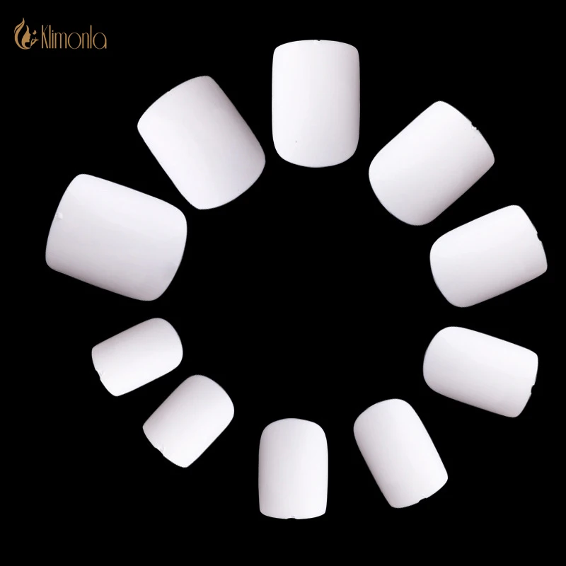 

600Pcs/set Professional Fake Nails Short Square Shapes 3 Colors Painting Artificial False Nails Full Cover Nail Tips Salon Tools