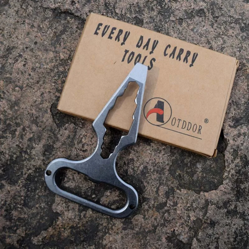 

EDC Outdoor Camping Stainless Steel Multi-function Tool wrench / screwdriver / screwdriver bottle opener defense Tool