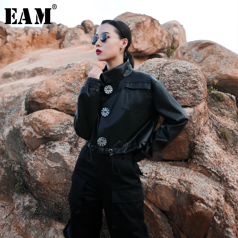 

[EAM] 2019 New Autumn Winter Long Sleeve Pu Leather Big Button Drawstring Pockets Short Jacket Women Coat Fashion Tide JY750