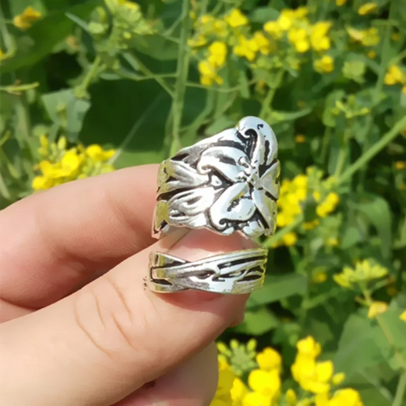 

Drop shipping Spoon Ring Buttercup Antique Silver Plated Handmade Adjustable Rings For Women Or Men Fashion Jewelry