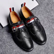 Women’s Matal Buckle Lace-up Oxfords Brand Designer British Style Carving Flats Shoes for Women Brand Design Leisure Espadrilles