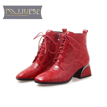 

MLJUESE 2018 women ankle boots Sheepskin zippers red color Checkered square toe high heels boots winter short plush warm boots