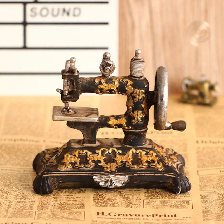 

Classic Retro Sewing Machine Model Home decoration Resin Furniture Home Resin Miniature Coffee Bar Decoration Creativity Gift