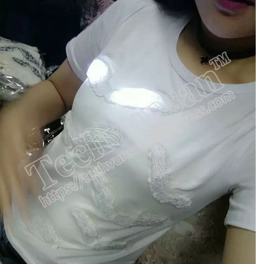 

Fashion LED touch tapping T - shirt clothes A round collar short sleeved couple