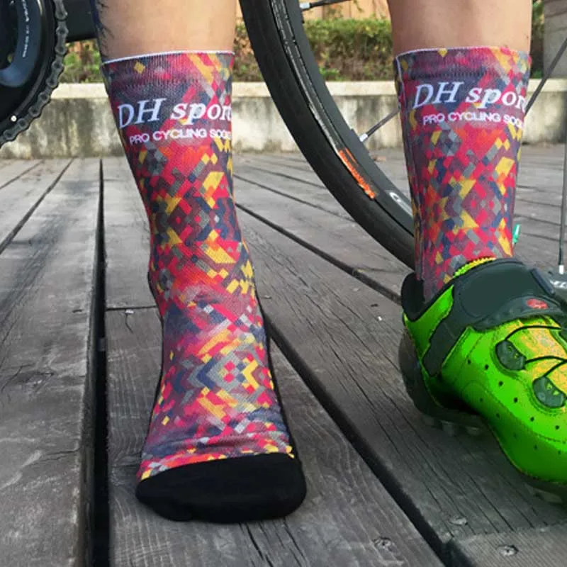 Высококачественные Профессиональные хлопковые велосипедные носки для горного велосипеда, дышащие спортивные носки с принтом носков для мужчин и женщин
