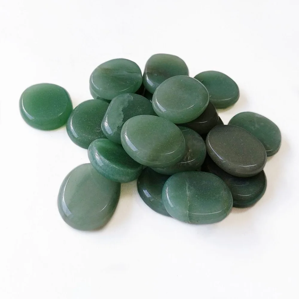 зеленый авантюрин. зеленый авантюрин. кварц зеленый галтовка. зеленый авантюрин. кварц авюнтирин зелёный.