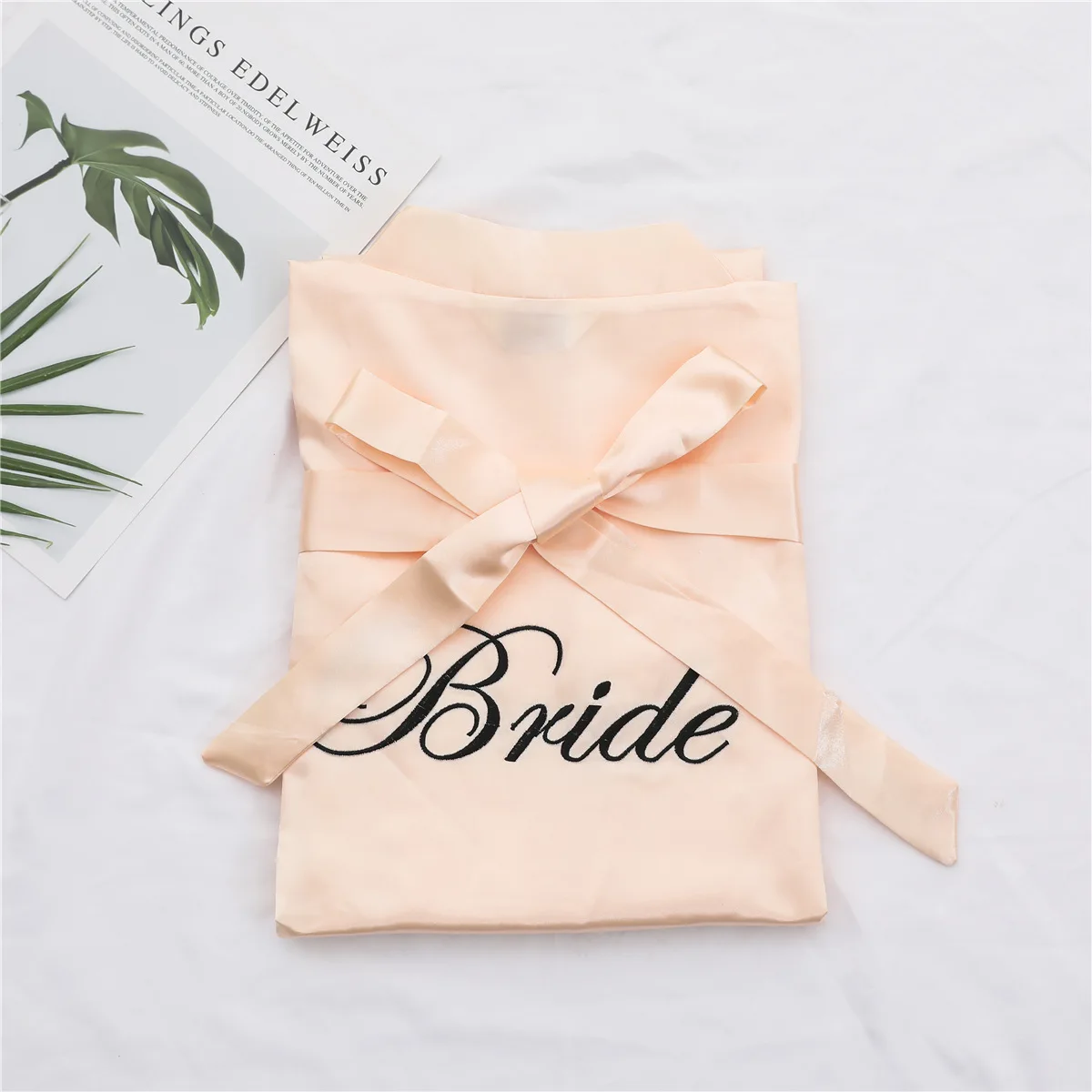 Серый халат для подружки невесты с вышивкой, халат для подружки невесты, однотонный халат, кимоно, банный халат, свадебное платье - Цвет: Champagne Bride