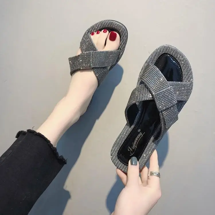 

Shimmering Crystal Cross Buckle Girl Slippers Peep Toe Slip On Slides Outdoor Beach Shoes Woman Soft Rubber Heel Zapatos Mujer