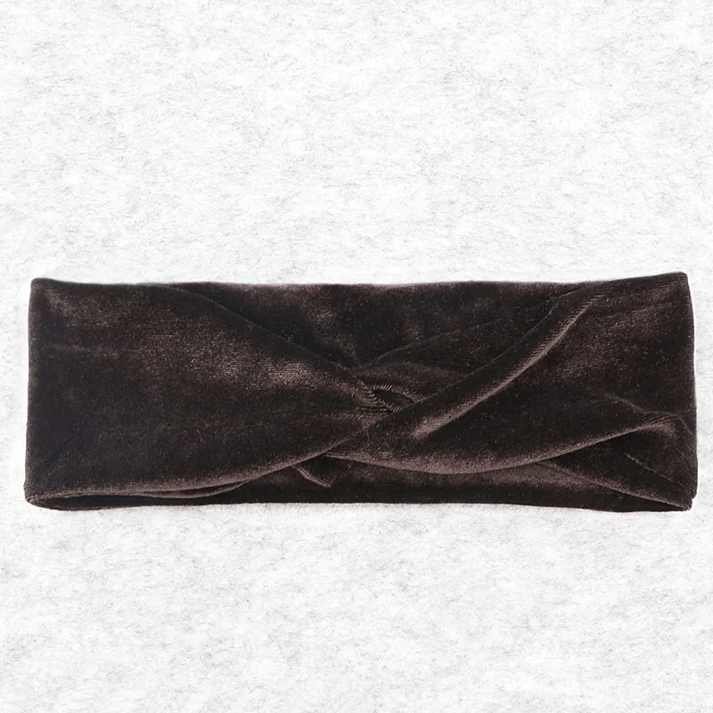 GZhilovingL осень-зима повязки для женщин тюрбан мягкие бархатные крученые повязки на голову женские черные аксессуары для волос - Цвет: Шоколад