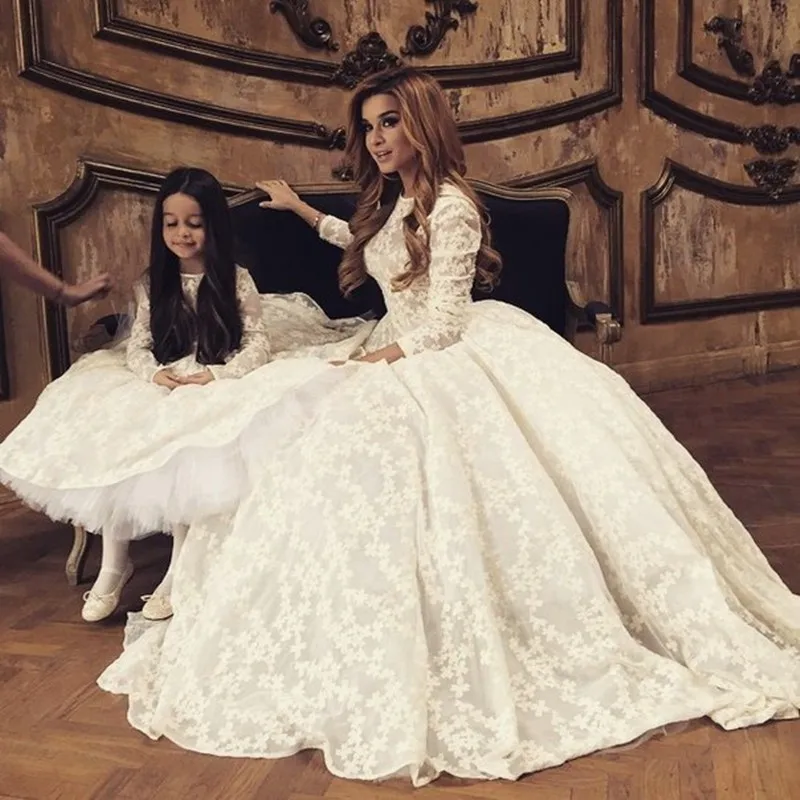 White-O-Neck-Floor-Length-A-Line-Three-Quarter-Sleeve-Mother-And-Daughter-Lace-Prom-Dress (2)