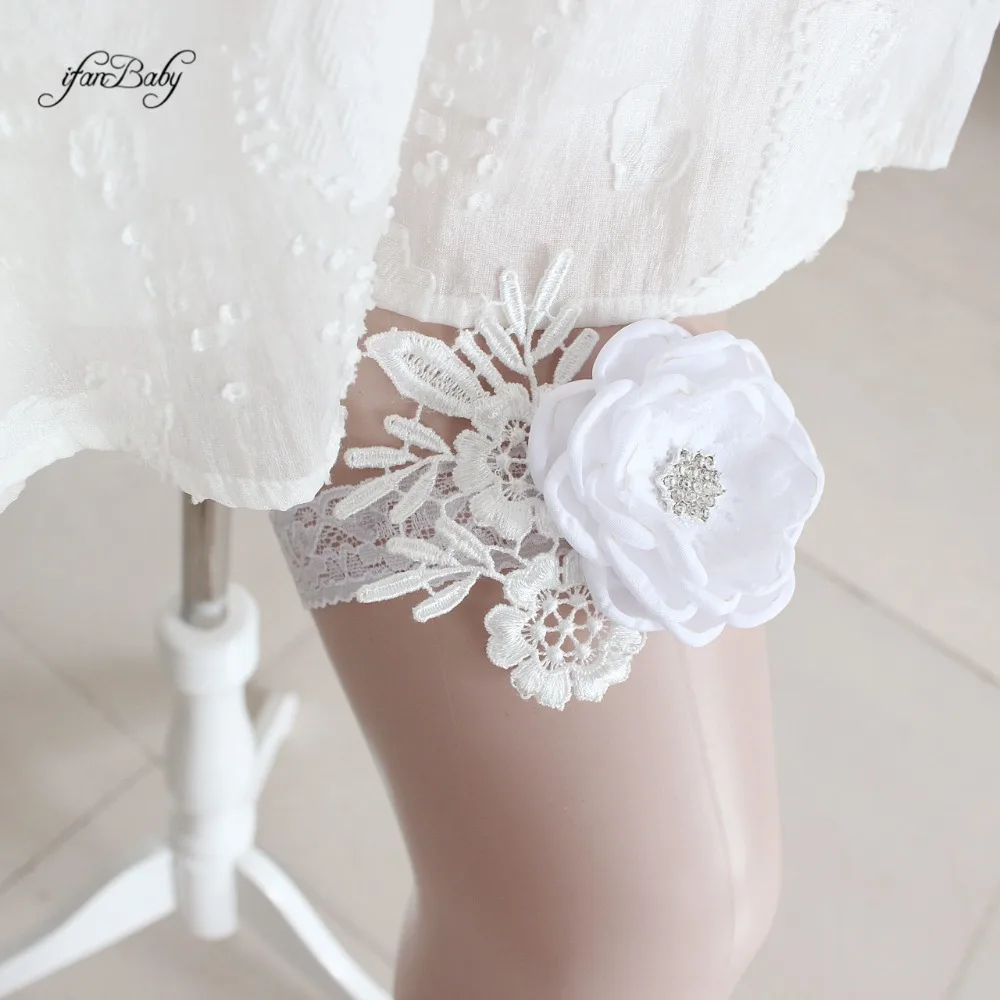 Fashion White Women's Garter Wedding garter, customizable, bridal lace garter , Rhinestones