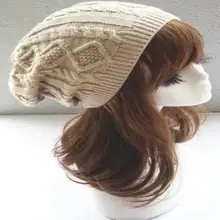 Осенне-зимняя маленькая крученая пряжа, однотонная черная вязаная шапка, Европейская и американская Уличная Повседневная модная женская шляпа