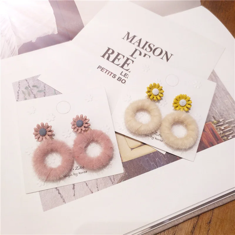 

Korea Handmade Plush Round circle Sunflower Winter Women Drop Earrings Bangle Earrings Fashion Jewelry Accessories-JQDPER302D5