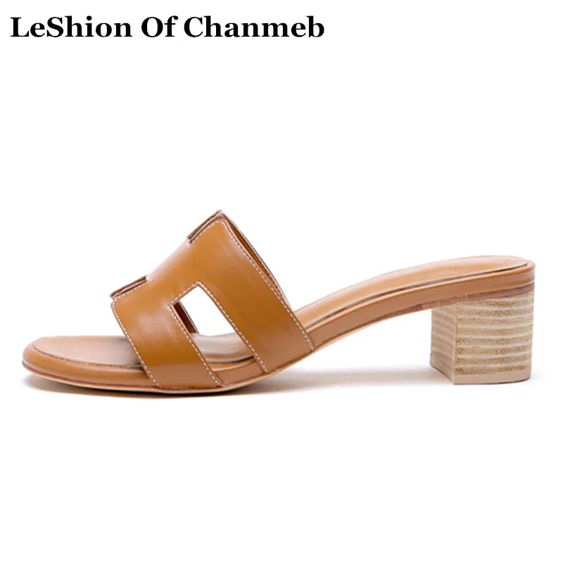 

2019 Luxury Brand Real Cow Leather Slippers for Women Hollow Out Open Toe Slides Lady Summer Beach Bikini Shoes Peep Toe Sandals