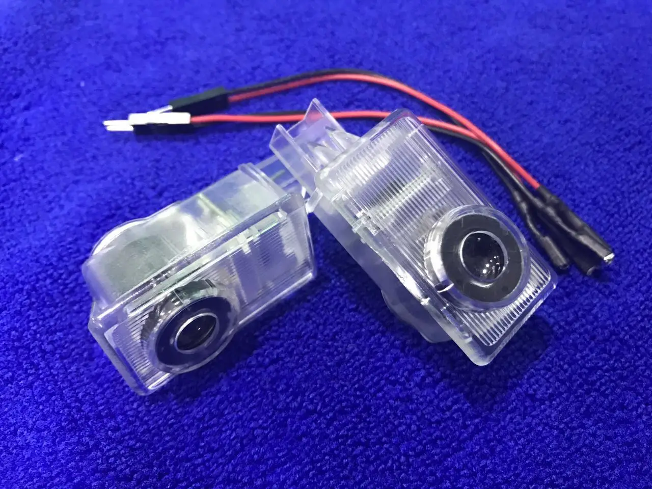 

2pcs Car-Styling LED Car Door Welcome Light projector logo laser / shadow light for Volvo xc90 xc60 s60 s80 s40 v40 v60 xc70
