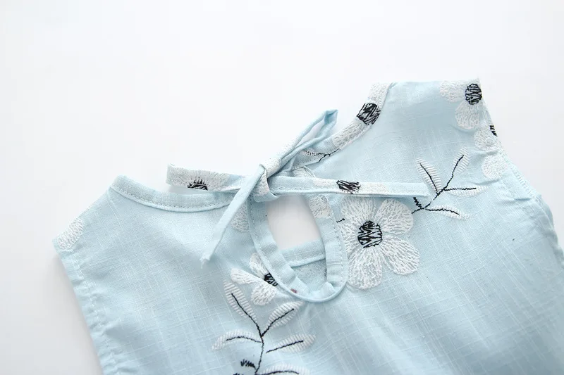 3718799610_1493038097