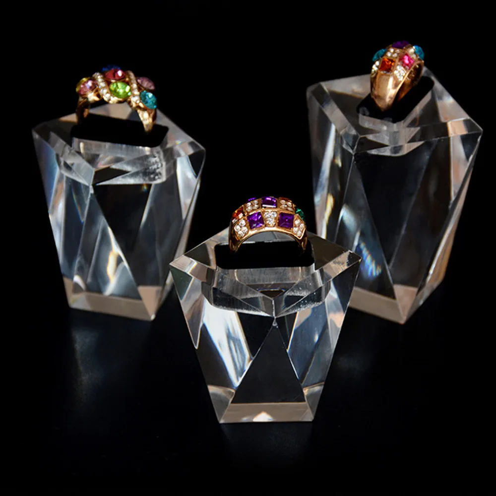

2016 Free Shipping Latest Version Lucency Acrylic Polygon 3 Pcs/Set Pedestal Finger Ring Stand Holder Jewelry Display