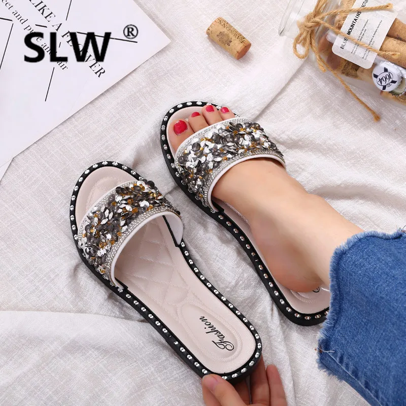 female shoe size 37