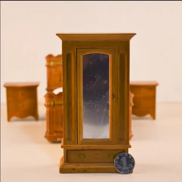 G08-X003 rement الأطفال طفل هدية لعبة 1:12 دمية مصغرة الأثاث مصغرة خشبية الرجعية خزانة مع مرآة 1 قطع