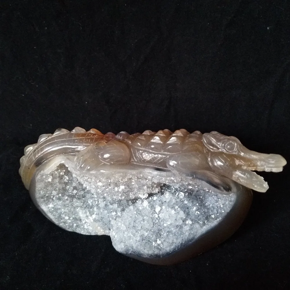 

crocodile Sobek sculpture Natural Stone agate geode Crystal clust hand engraving home decoration accessories Stone work Statue