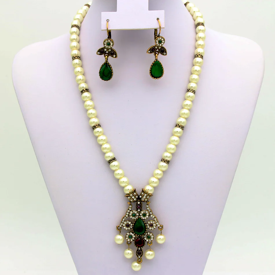 Court Style Flower Imitation Pearl Necklace Elegance Jewelry Long Bead