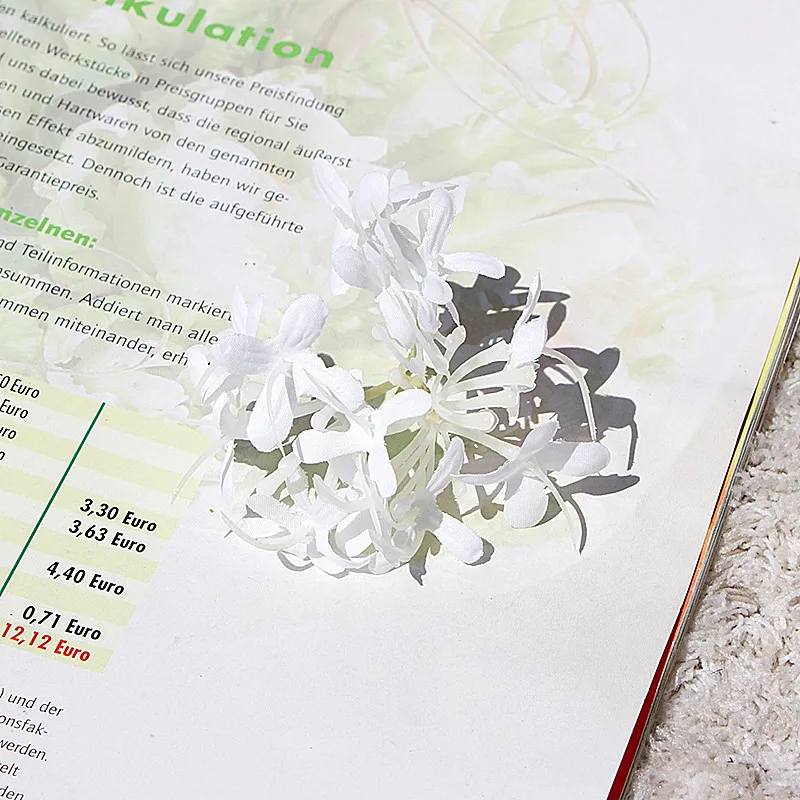 DIY artificial 3 fork small flower bud flower hydrangea artificial flower artificial flower head flower wedding headwear - Цвет: Белый
