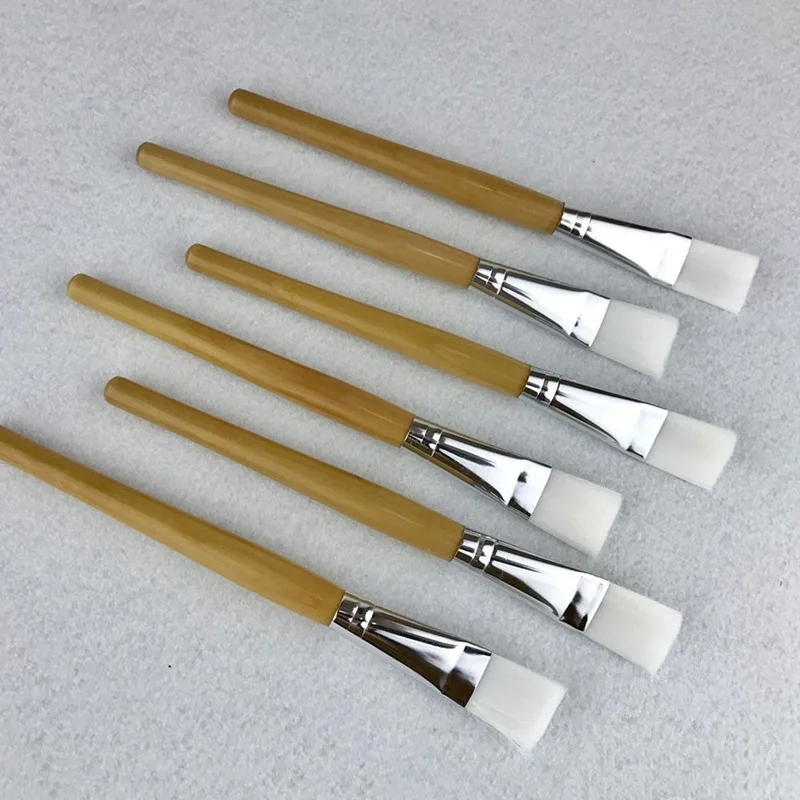 

1pcs Wooden Handle Facial Mask Brush Facemask Applicator Brush Professional For Applying Facial Mask Eye Mask