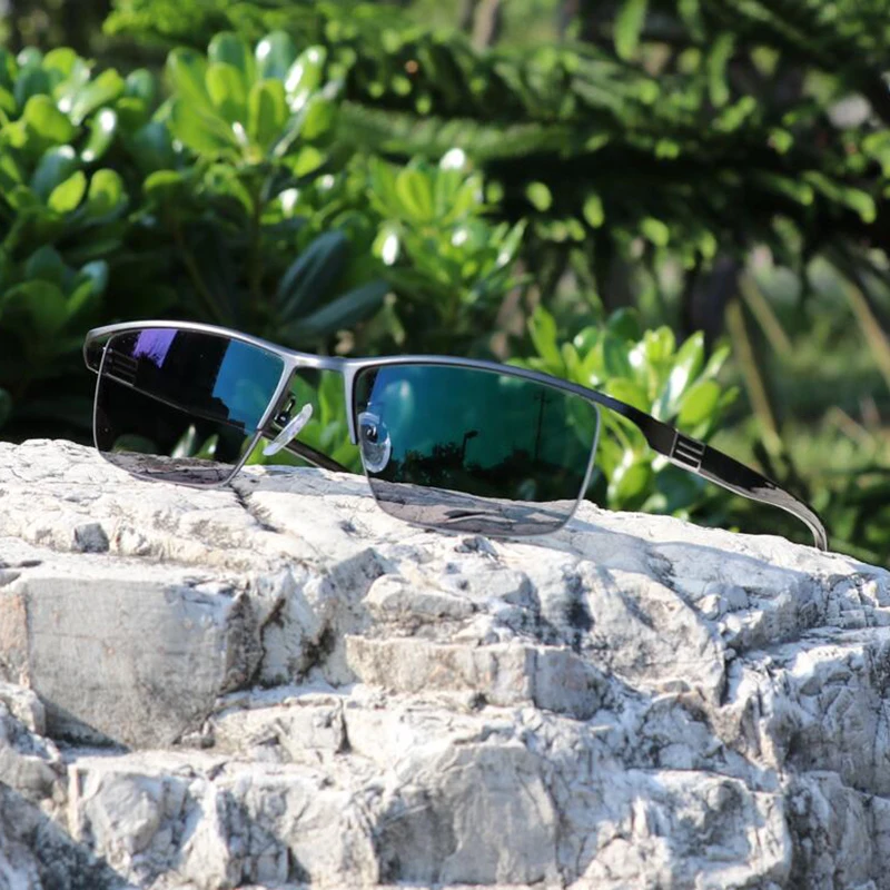 

New High Quality Sun Photochromic Reading Glasses Men Half Rim Titanium Alloy Presbyopia Eyewear with Case