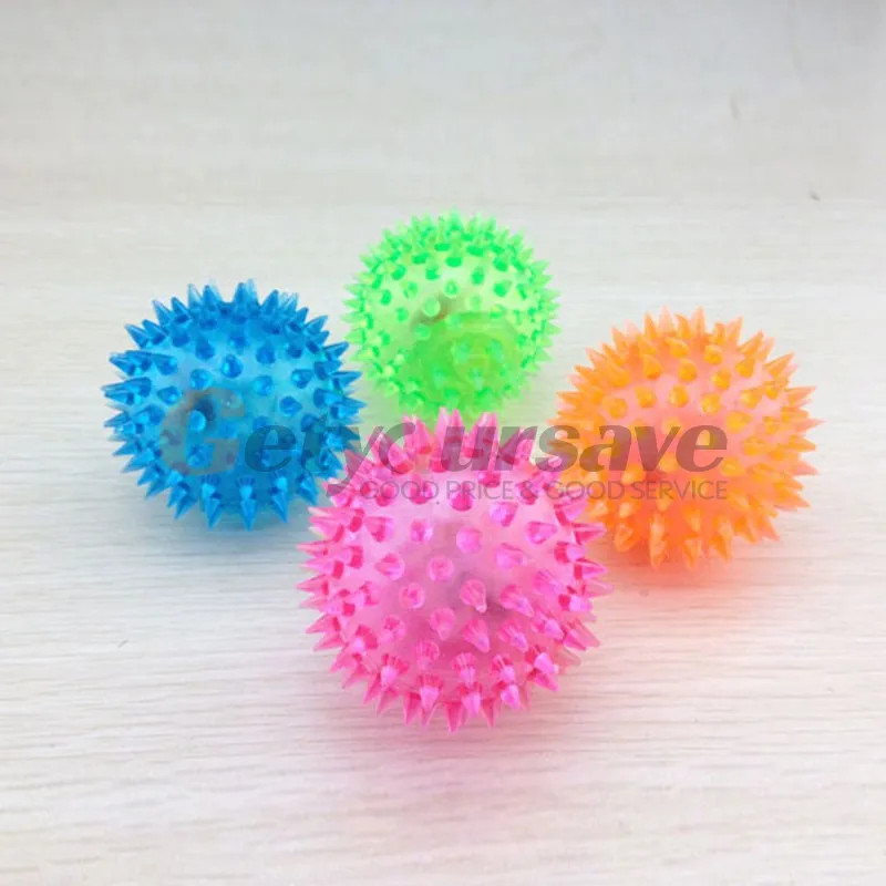 4pcs Elastic LED Light up Spike Ball Pet Dog Cat Molar Rubber Flash