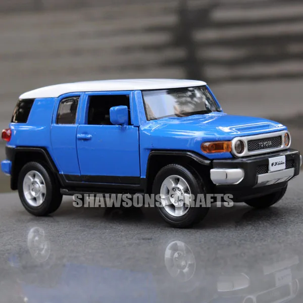 

DIECAST METAL 1:32 MODEL CAR TOYS SOUND & LIGHT PULL BACK TOYOTA FJ CRUISER SUV REPLICA