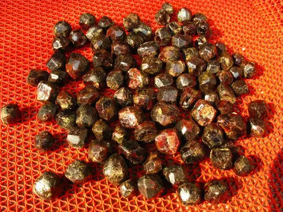 

55 NATURAL red GARNET Original crystal Original Specimens