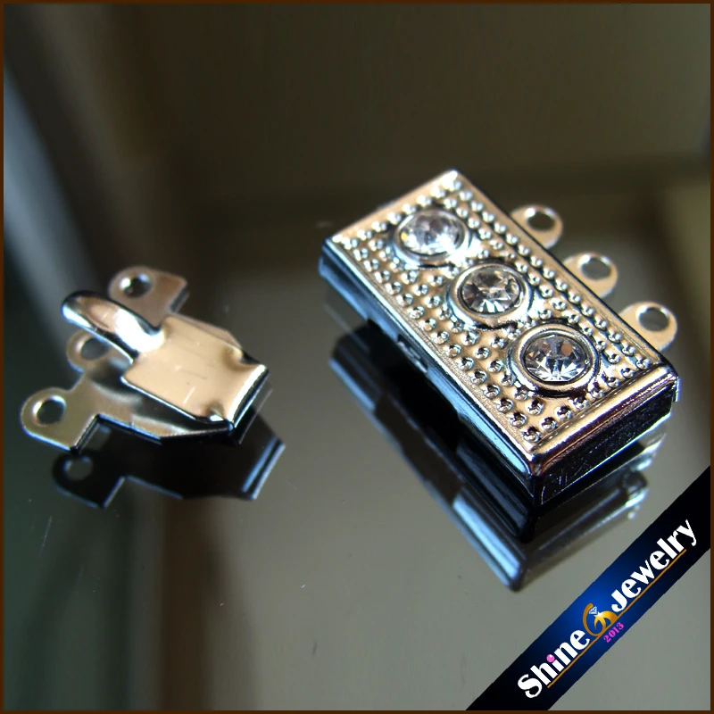 Оптовая продажа 10 шт. 3 струны филигранная белая Цветочная коробка clasps18x18 мм