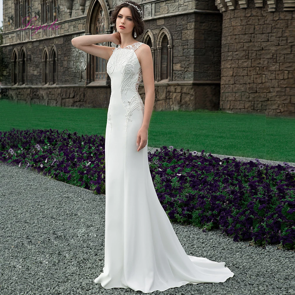 

Liyuke Sheath Wedding Dress 2019 Soft Stain Symmetric Applique Backless Button