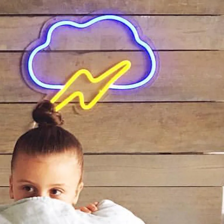 4542624924_1678365216