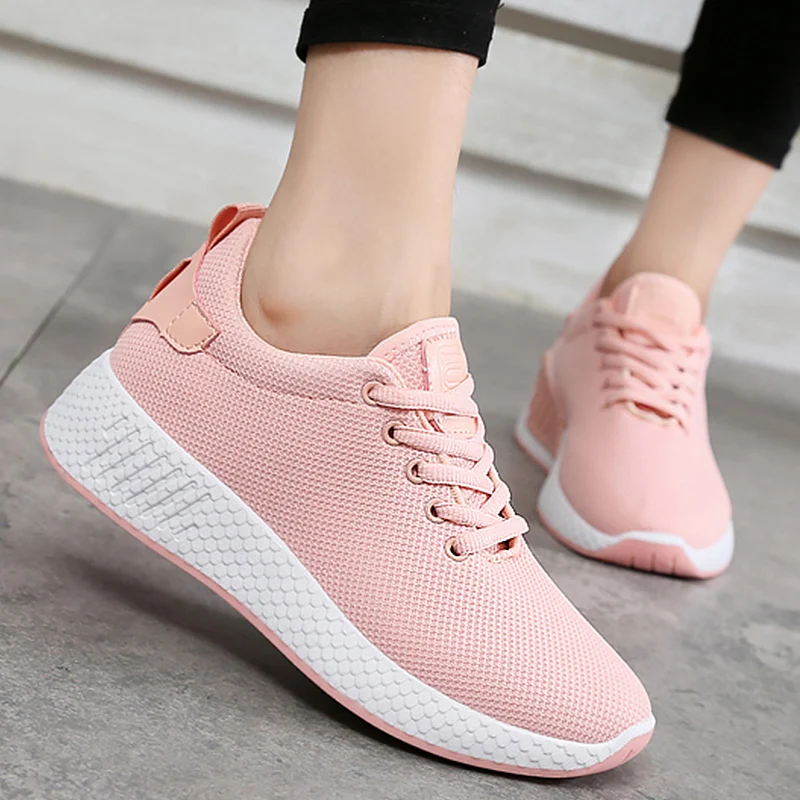 Comprar Cómodo zapatillas de cuña para niñas 2018 de malla de aire Tenis de las mujeres zapatos de encaje zapatillas de deporte de moda de Vulcanize tamaño 4  7,5