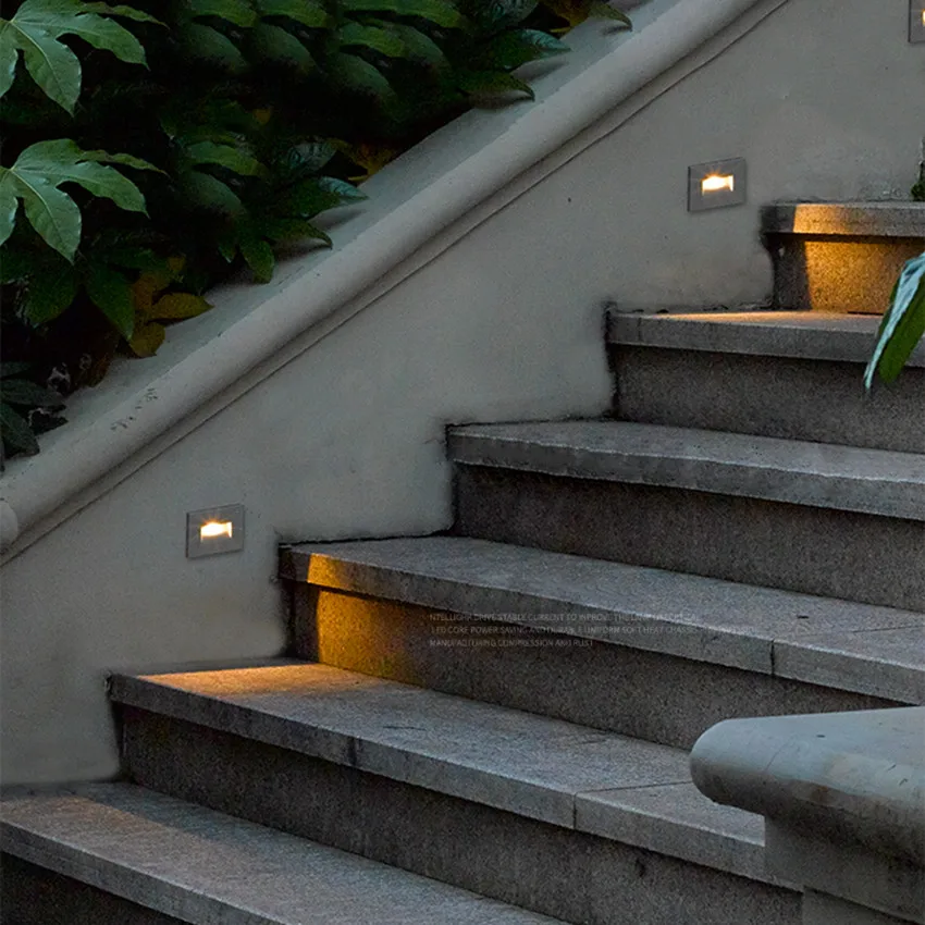 BL33 LED STAIR LIGHTS (8) 