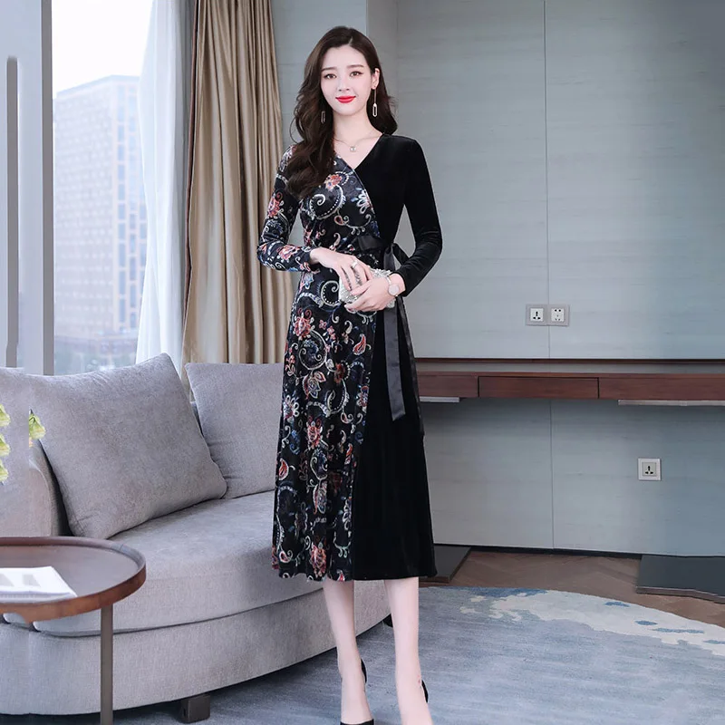 

Soft and comfortable noble gold velvet women dress 2019 new over-the-knee bottoming mid-waist black woman long