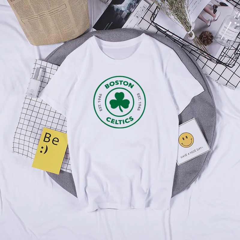 كرة السلة المشجعين تي شيرت الرجال الصيف القطن T قميص بوسطن سلتكس المشجعين تي شيرت أوم الرجال عارضة الشارع الشهير التي شيرت دروبشيبينغ