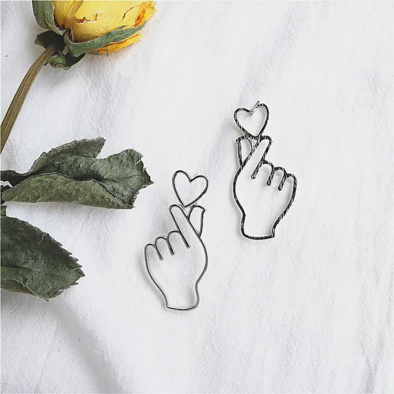 Креативные женские серьги в форме сердца золотого и серебряного цвета, корейская мода, простые милые аксессуары, серьги-гвоздики, ювелирные изделия