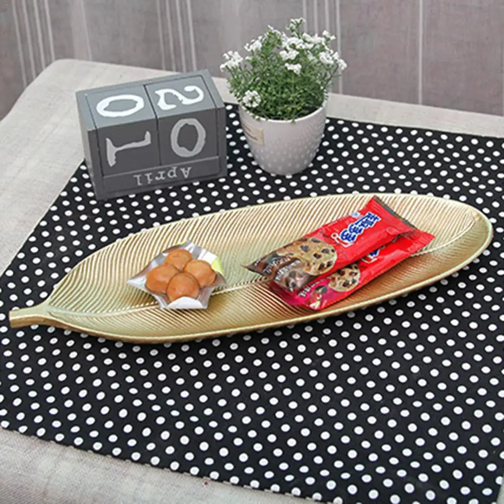 

Simple Nordic Style Wooden Golden Tray Pineapple Leaf Shape Snack Fruit Bowl Wooden Storage Tray